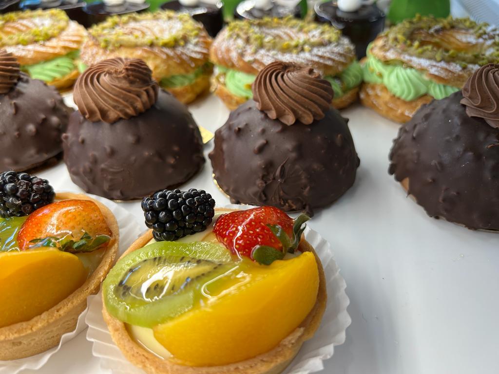 French pastries and tarts - photo 5
