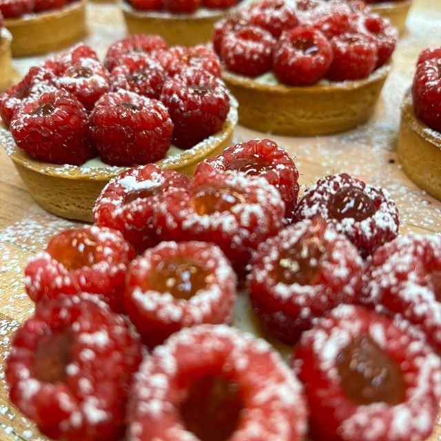 French pastries and tarts - photo 7